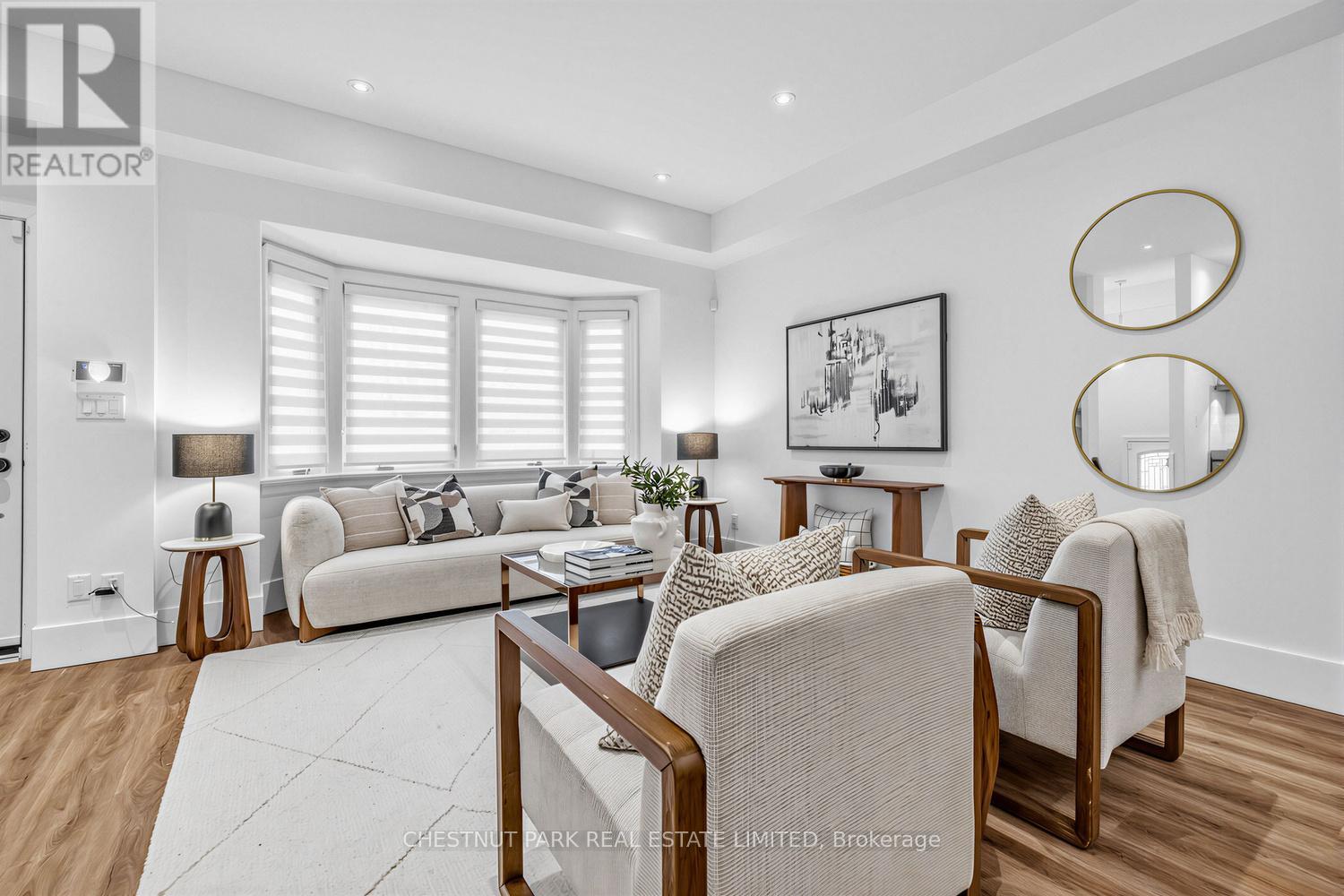 736 Glencairn Avenue, Toronto, Ontario  M6B 2A1 - Photo 9 - C12975702