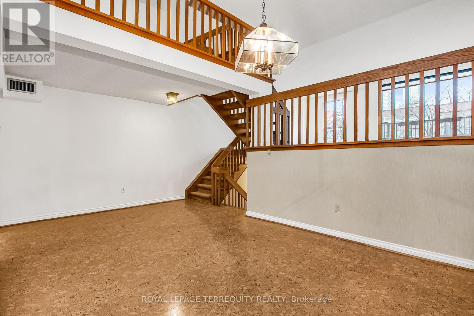 54 Granby Street, Toronto, Ontario  M5B 2J5 - Photo 11 - C12975708