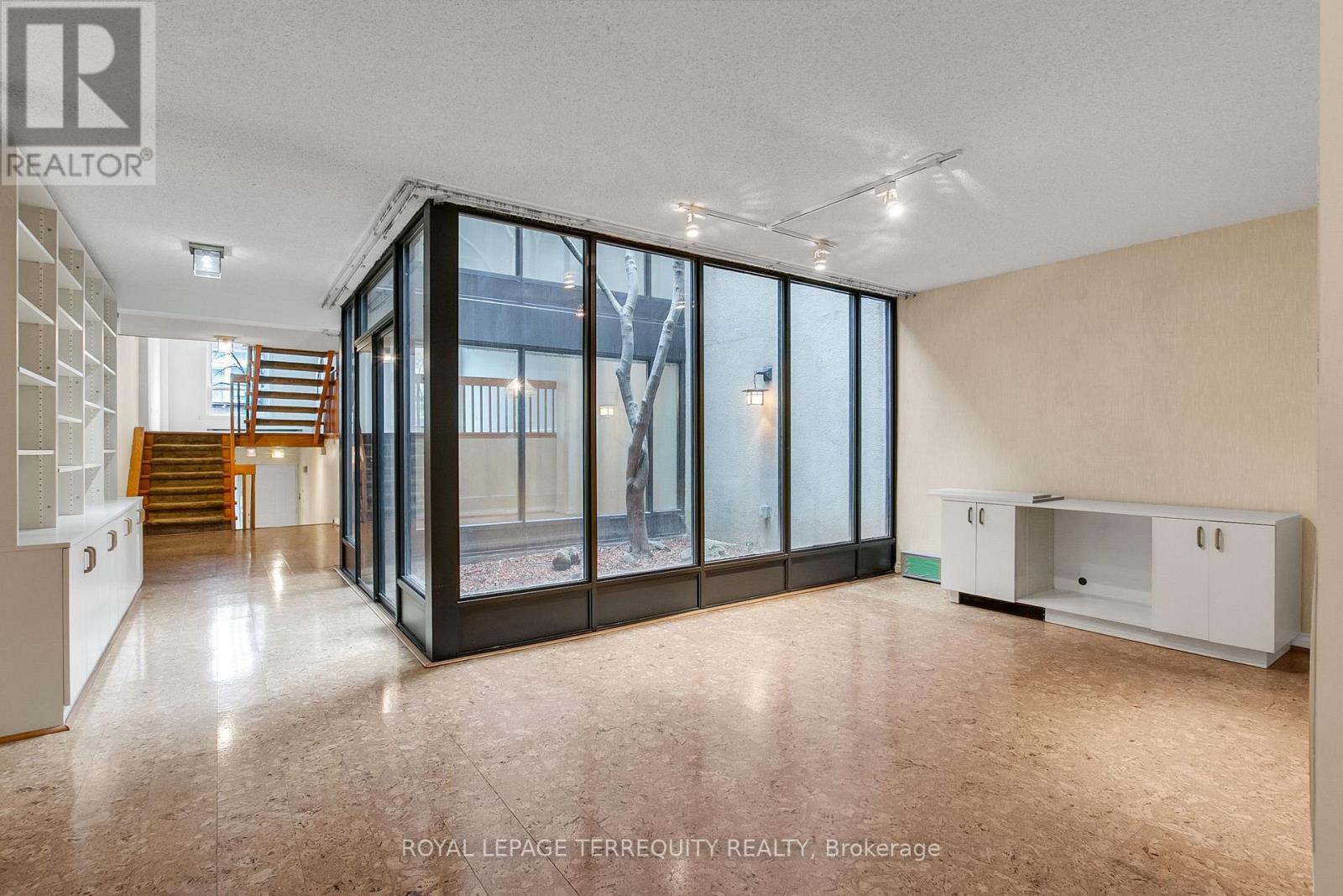 54 Granby Street, Toronto, Ontario  M5B 2J5 - Photo 24 - C12975708