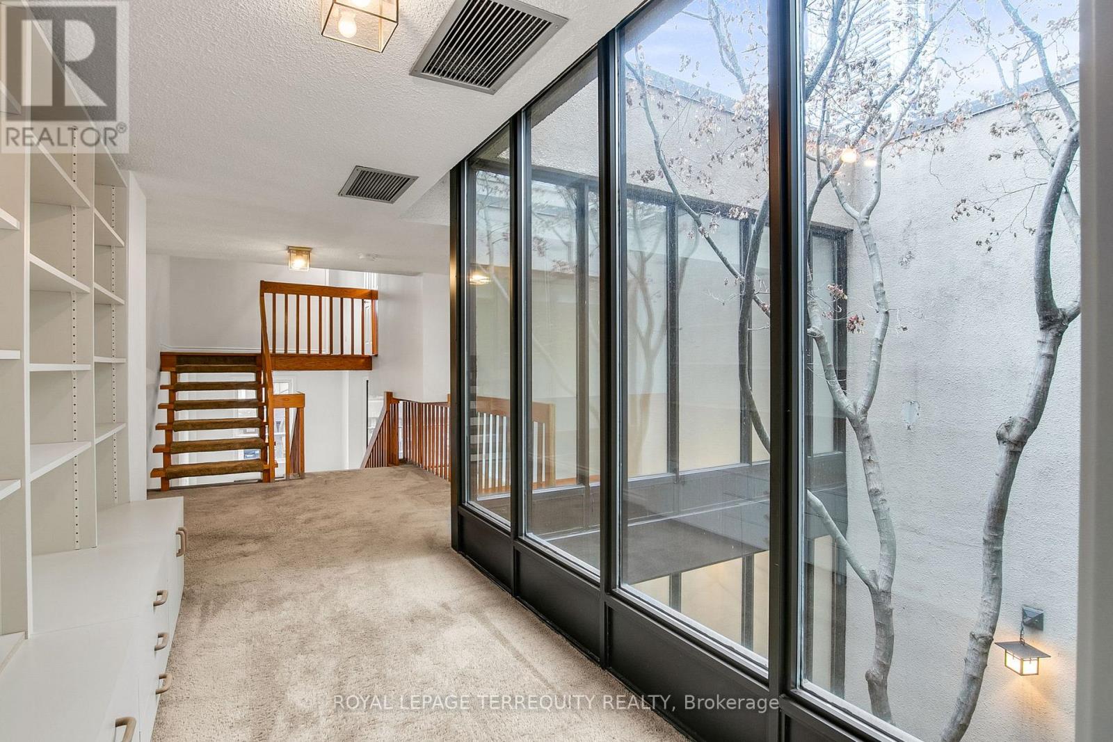 54 Granby Street, Toronto, Ontario  M5B 2J5 - Photo 29 - C12975708