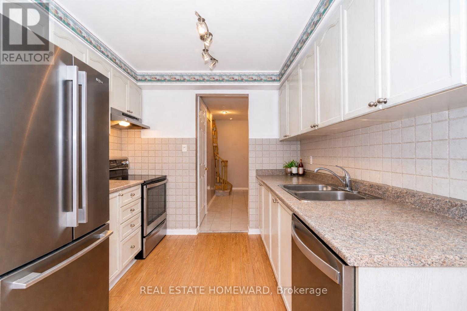 1941 Pine Grove Avenue, Pickering, Ontario  L1V 6R4 - Photo 11 - E12935914