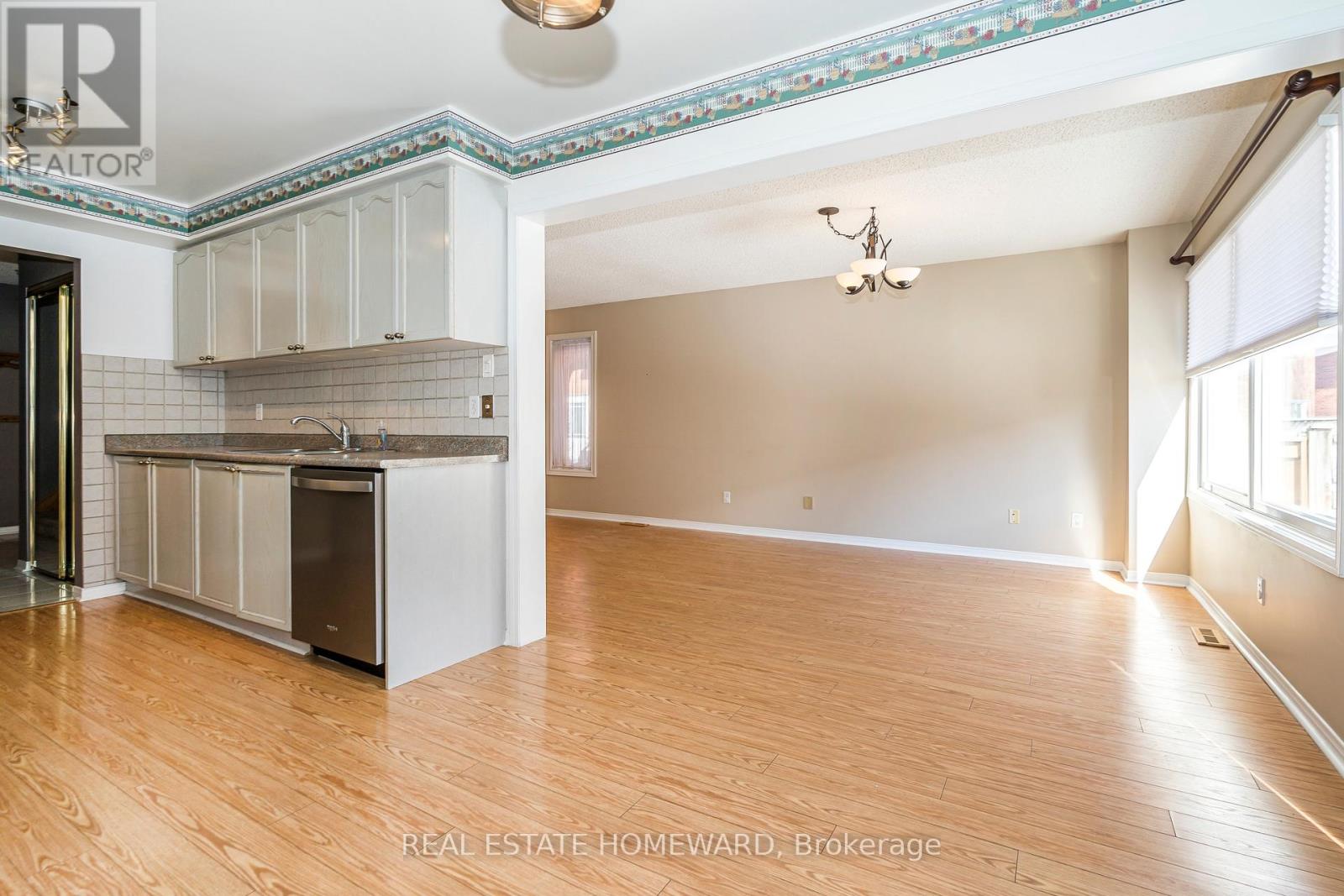 1941 Pine Grove Avenue, Pickering, Ontario  L1V 6R4 - Photo 9 - E12935914