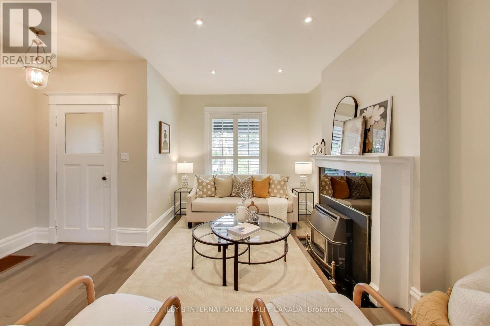 159 Glenmount Park Road, Toronto, Ontario  M4E 2N3 - Photo 9 - E12924182