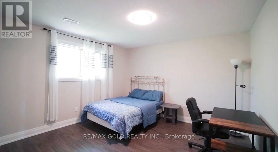 580 Gibb Street, Oshawa, Ontario  L1J 1Z5 - Photo 7 - E12859428