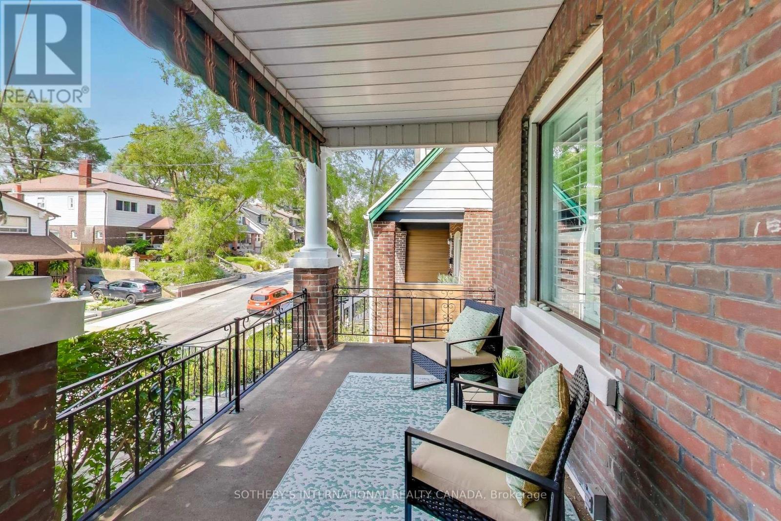 159 Glenmount Park Road, Toronto, Ontario  M4E 2N3 - Photo 3 - E12924182