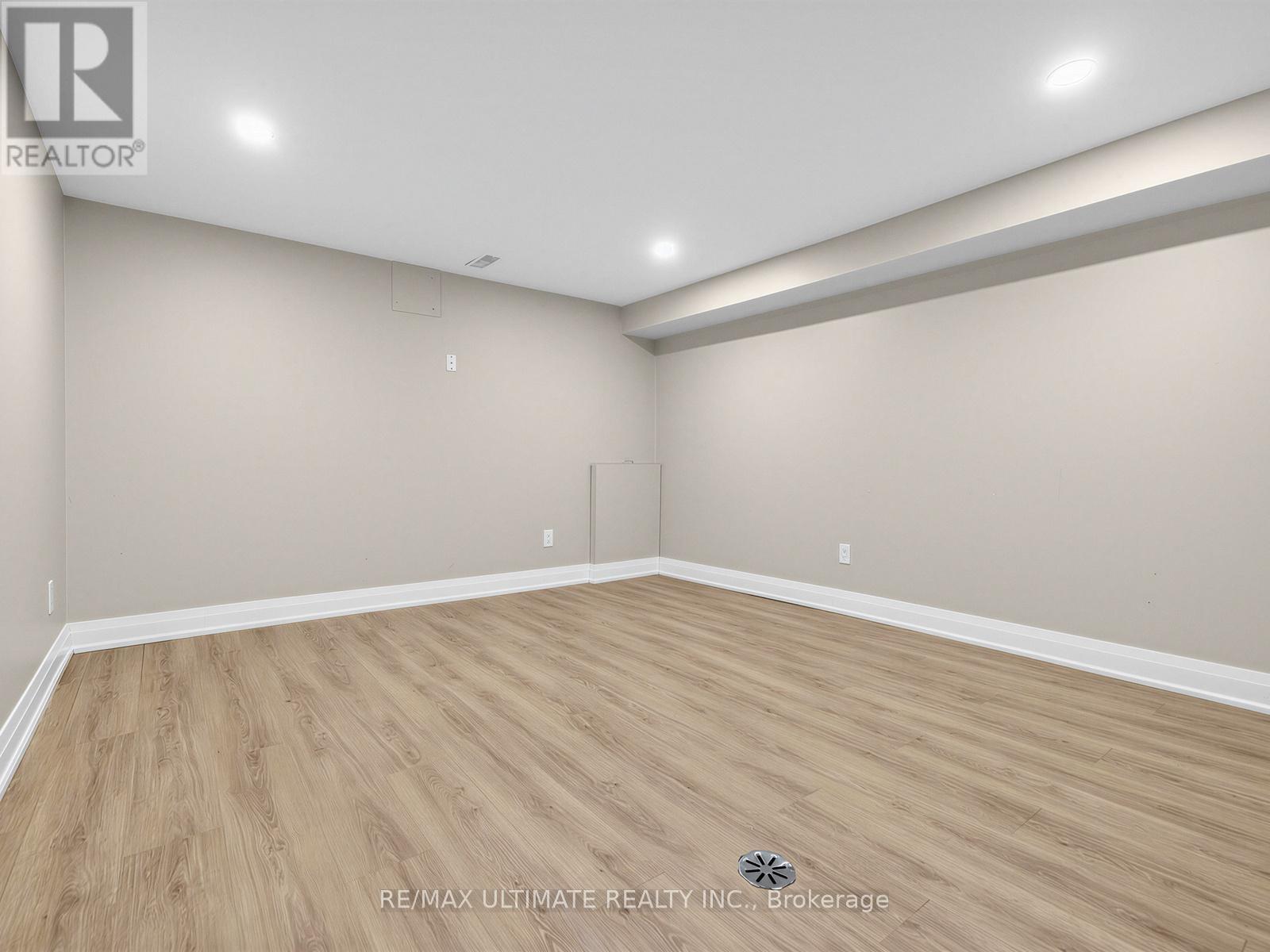 18 Blantyre Avenue, Toronto, Ontario  M1N 2R4 - Photo 40 - E12974606