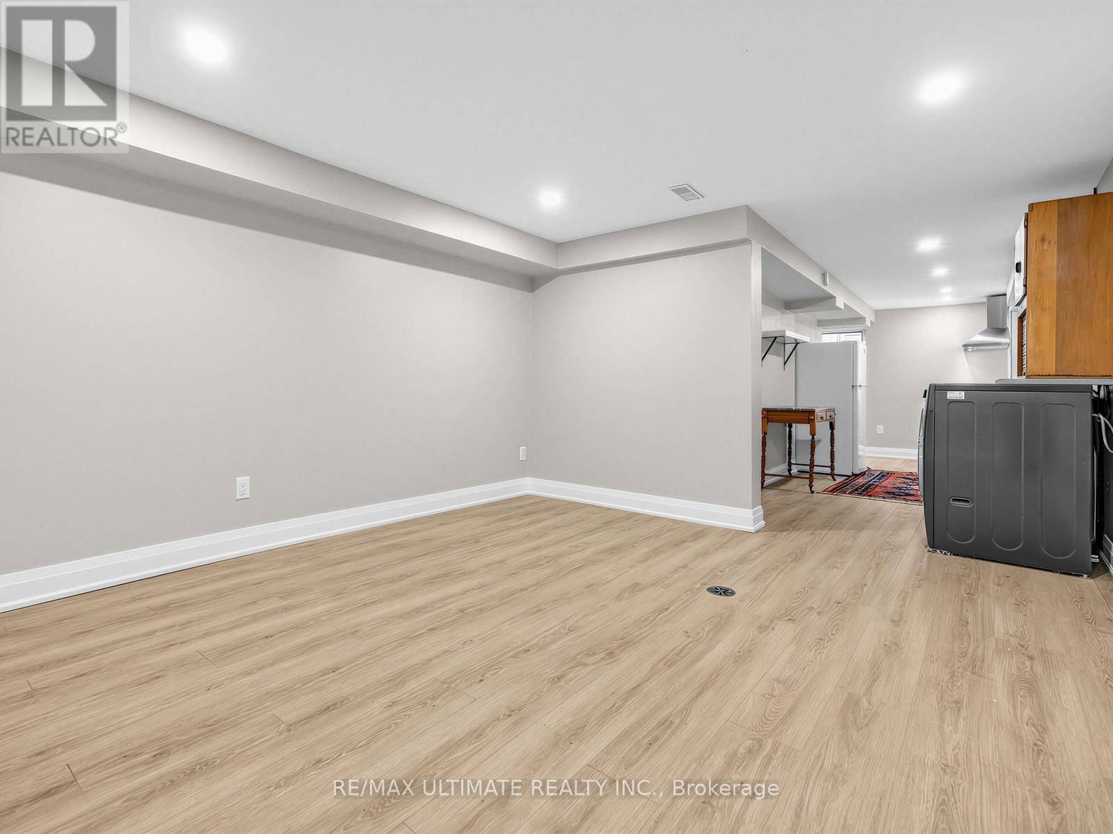 18 Blantyre Avenue, Toronto, Ontario  M1N 2R4 - Photo 43 - E12974606