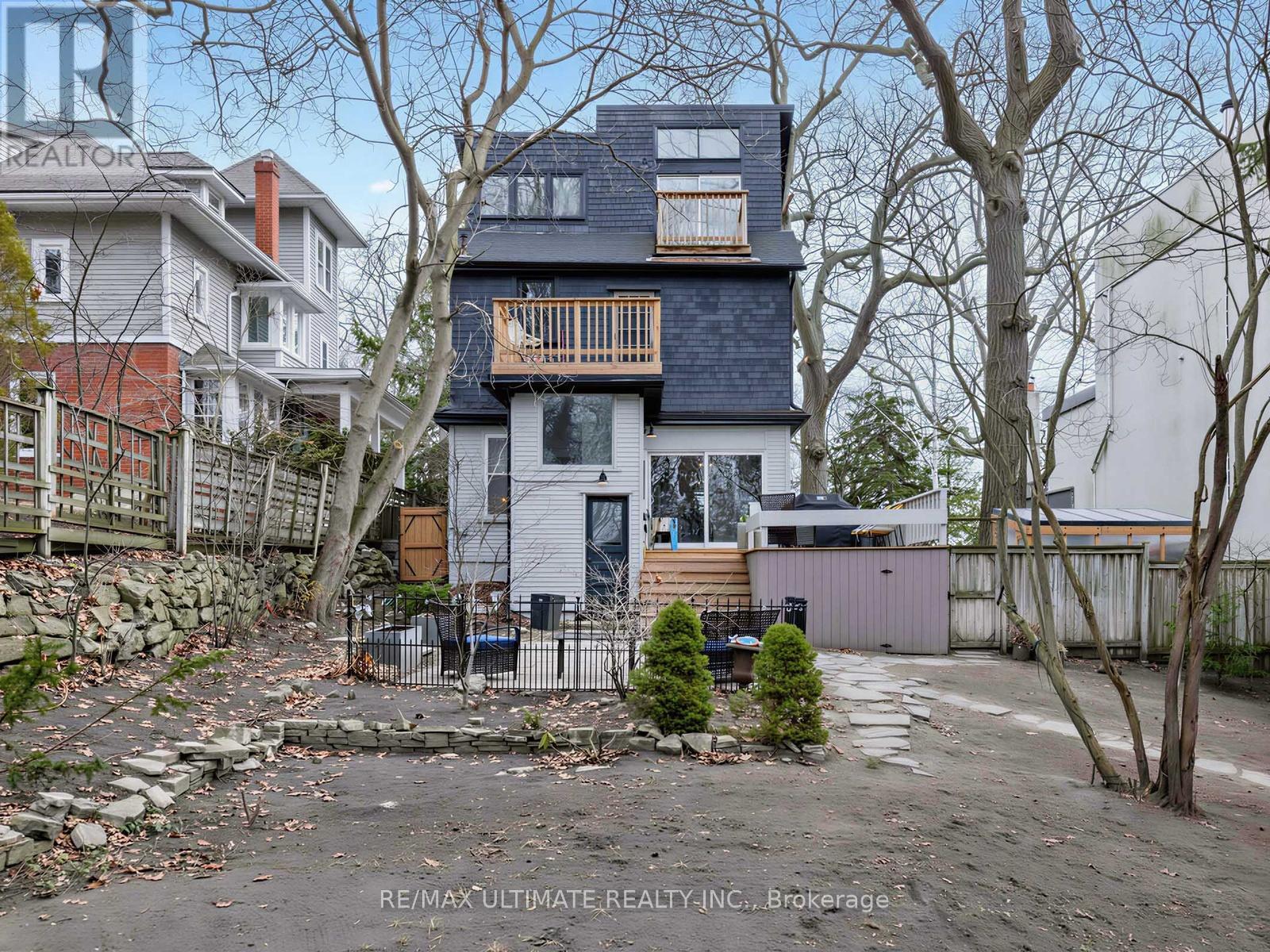 18 Blantyre Avenue, Toronto, Ontario  M1N 2R4 - Photo 7 - E12974606