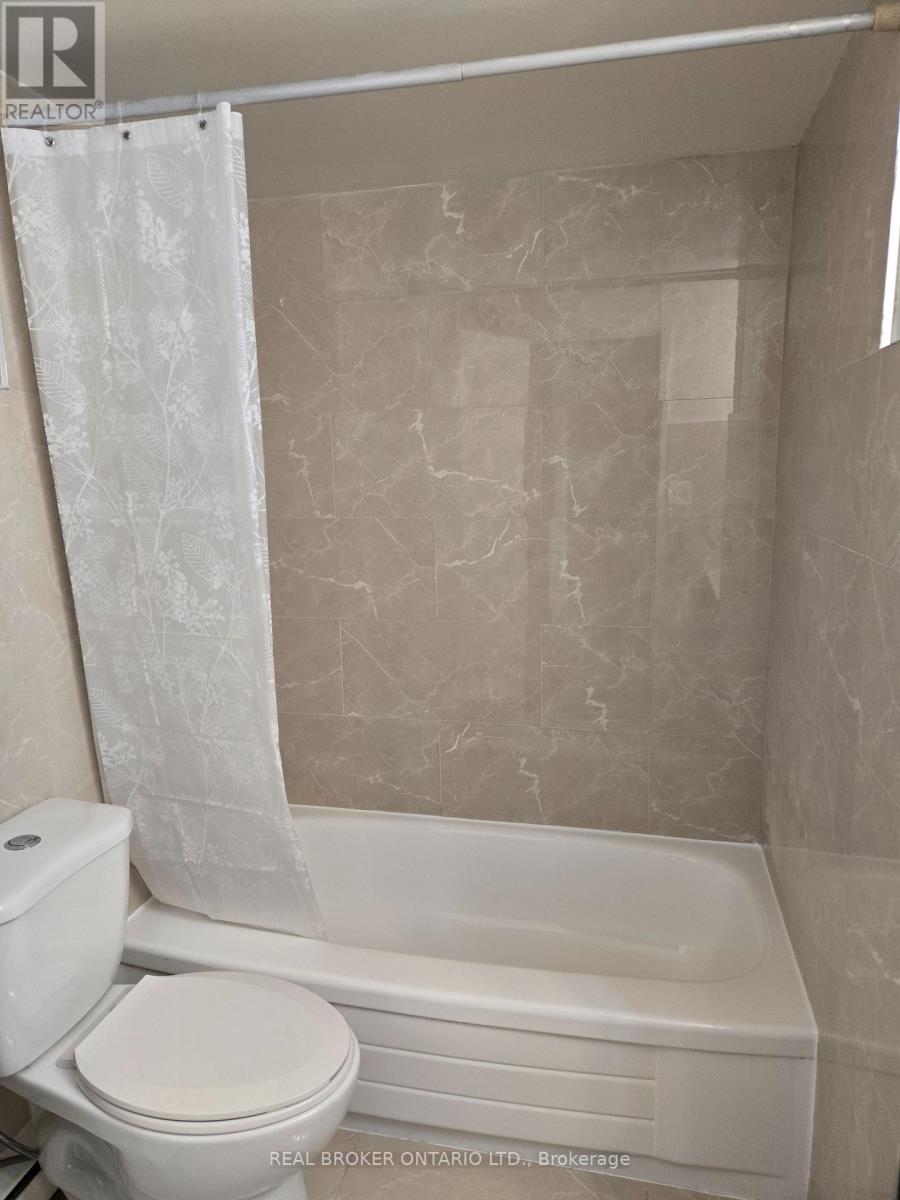 Apt #302 - 97 Nonquon Road, Oshawa, Ontario  L1G 3R8 - Photo 8 - E12975400