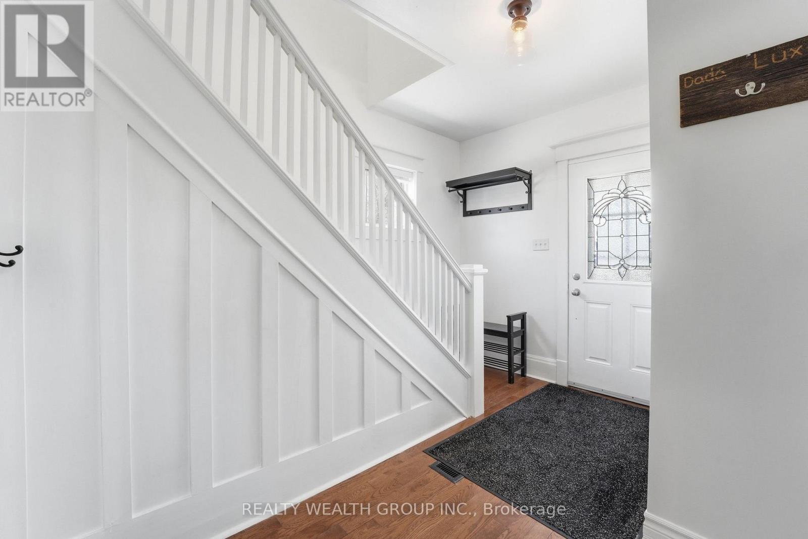 1678 David Street, Pickering, Ontario L1Y 1B2 - Photo 4 - E12975510