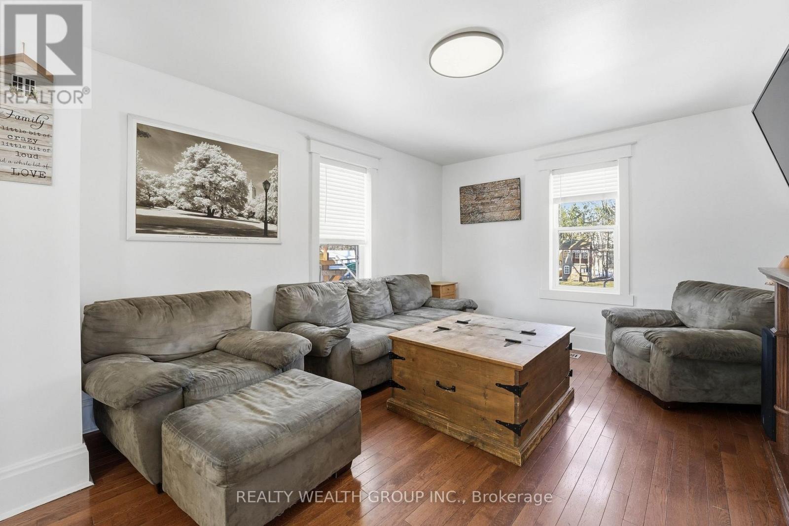 1678 David Street, Pickering, Ontario L1Y 1B2 - Photo 6 - E12975510