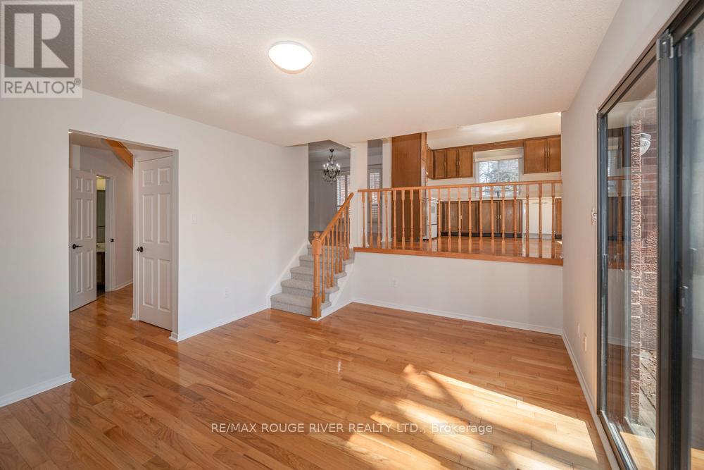 19 Glenthorne Drive, Toronto, Ontario  M1C 3S9 - Photo 10 - E12975520