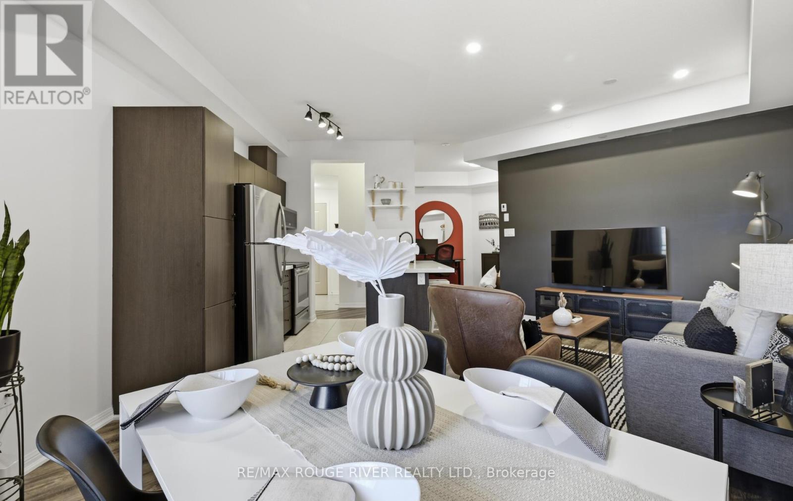 106 - 84 Aspen Springs Drive, Clarington, Ontario L1C 0V3 - Photo 14 - E12975528