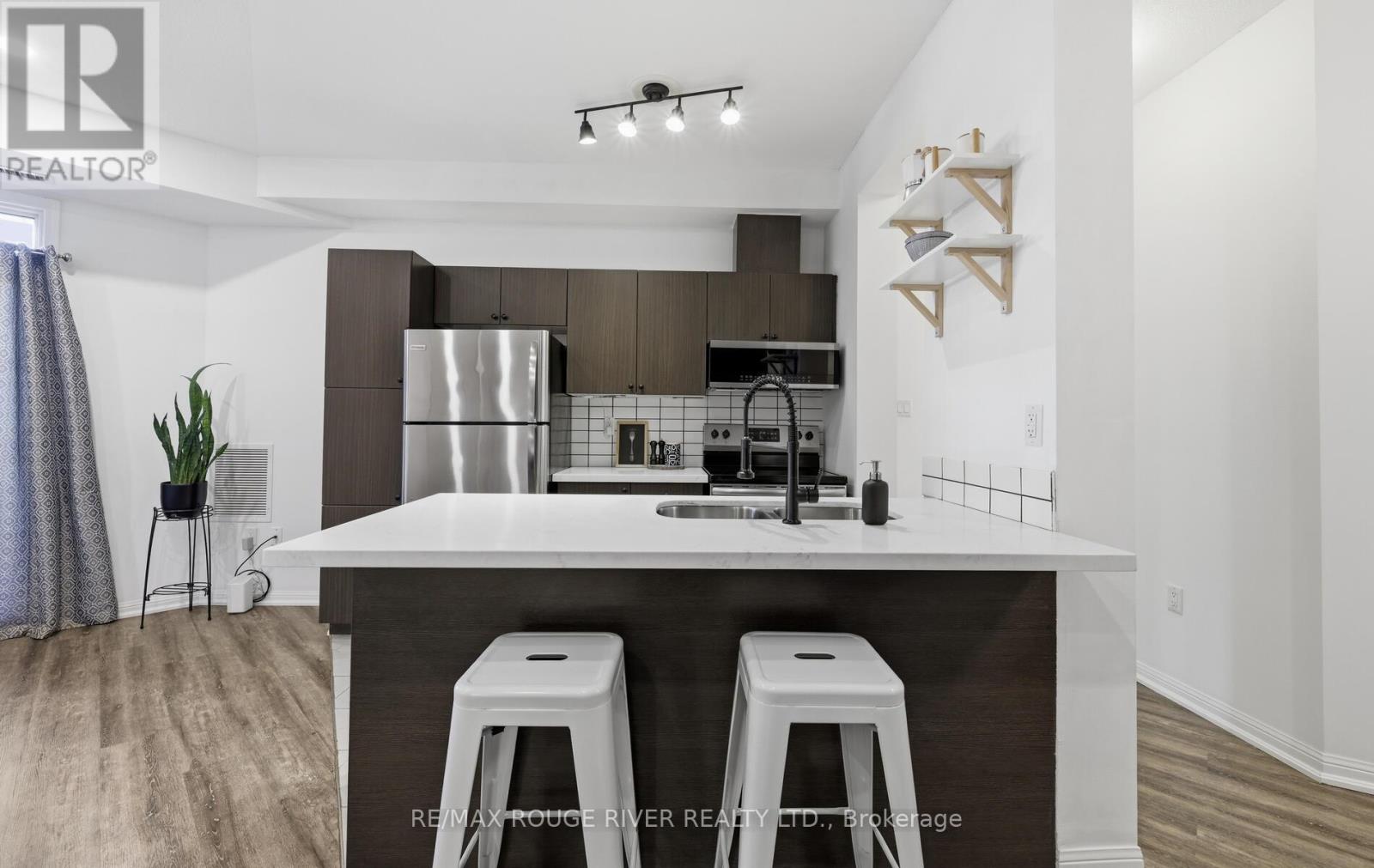 106 - 84 Aspen Springs Drive, Clarington, Ontario L1C 0V3 - Photo 8 - E12975528