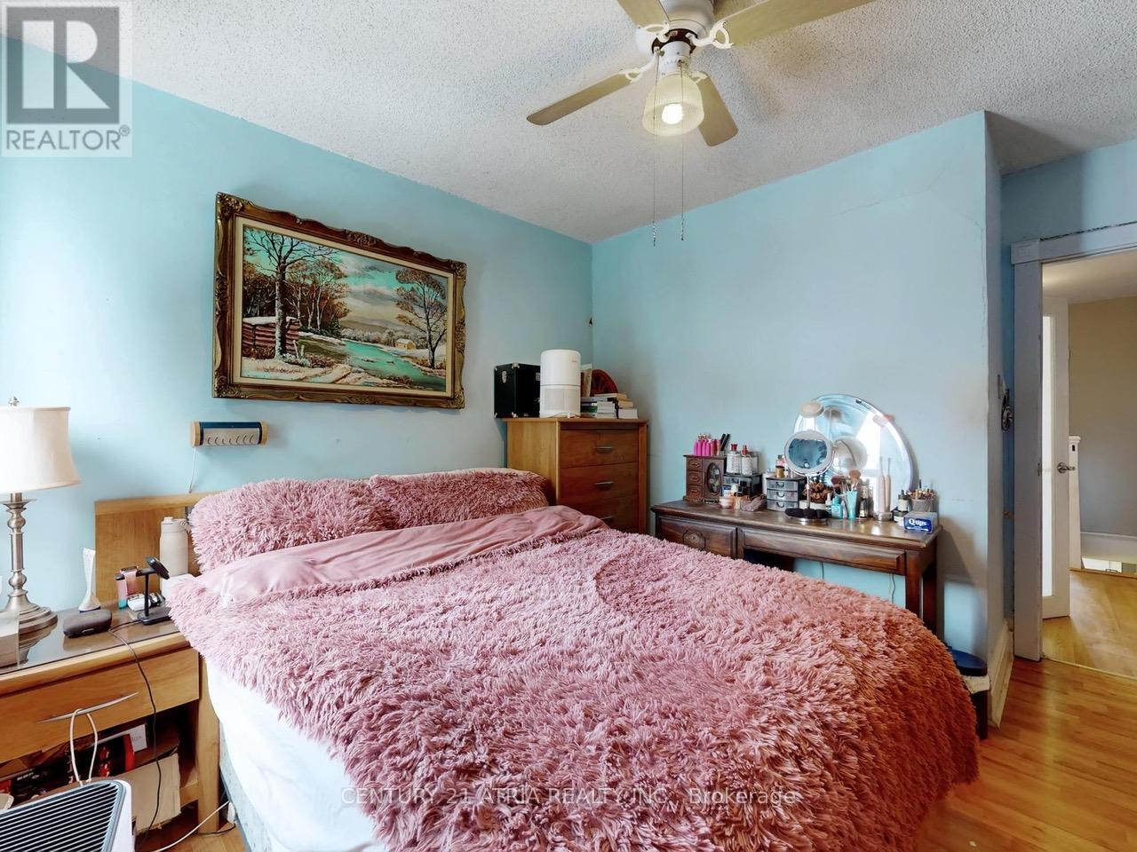 40 Sibley Avenue, Toronto, Ontario  M4C 5E9 - Photo 19 - E12975690