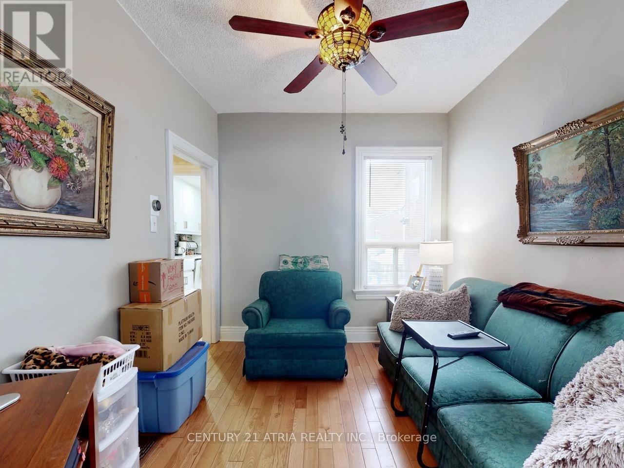 40 Sibley Avenue, Toronto, Ontario  M4C 5E9 - Photo 4 - E12975690