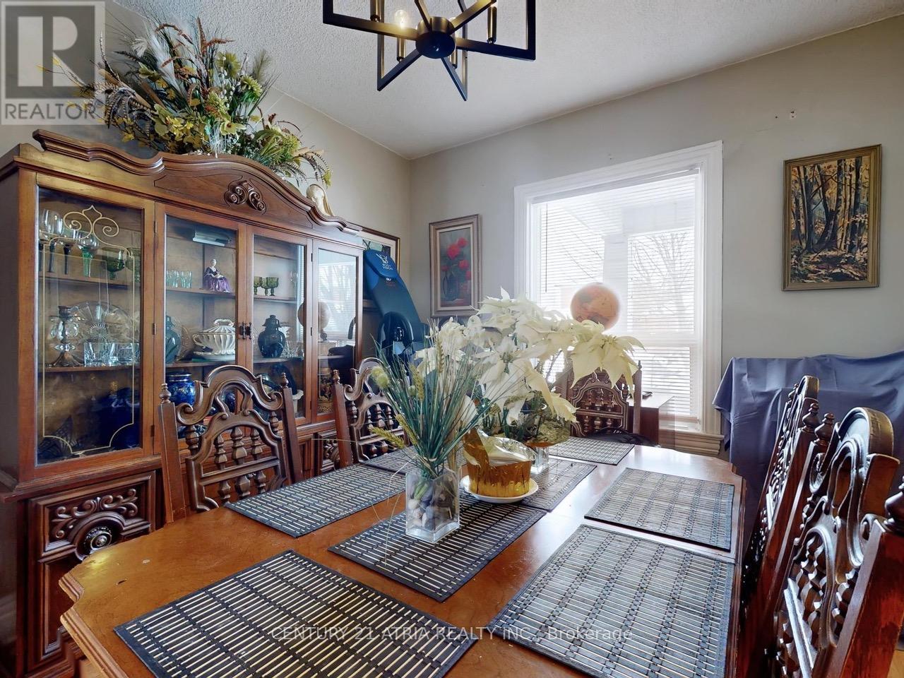 40 Sibley Avenue, Toronto, Ontario  M4C 5E9 - Photo 7 - E12975690