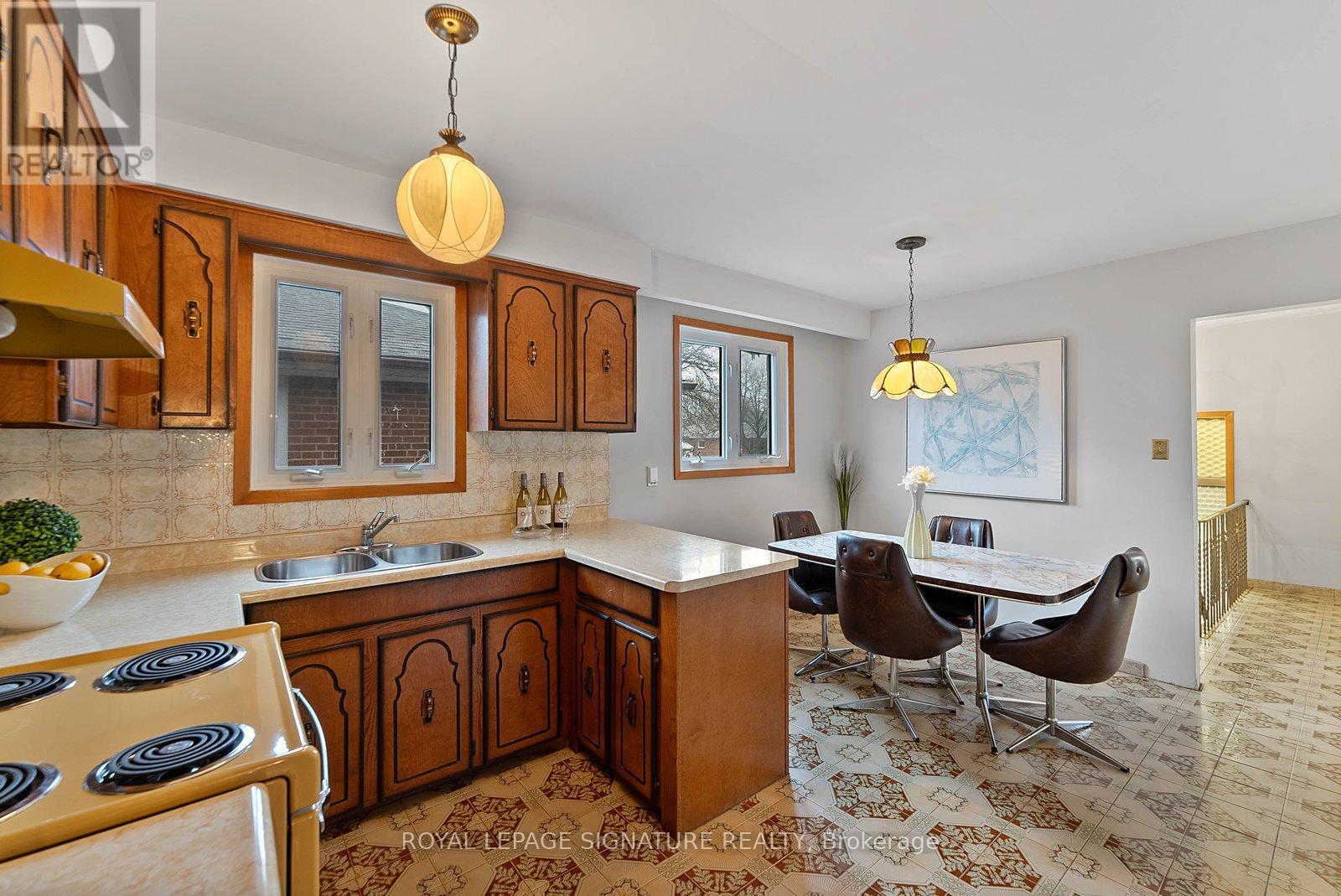 28 Fred Bland Crescent, Toronto, Ontario  M1J 3L8 - Photo 10 - E12975744