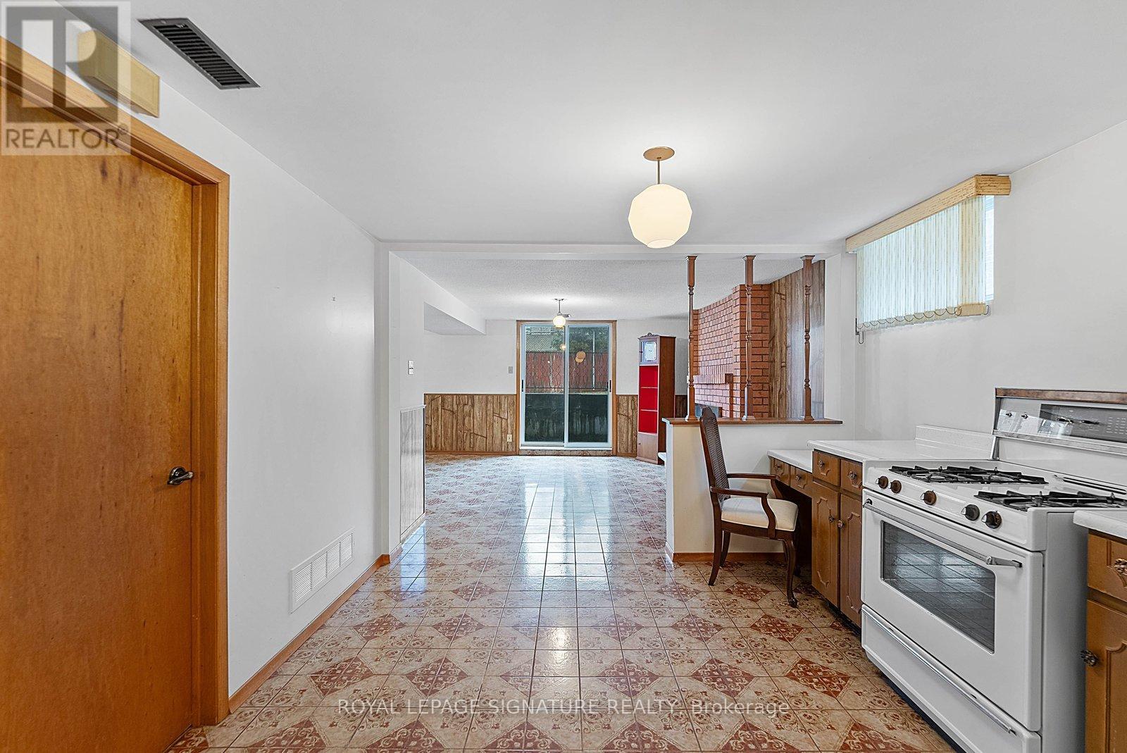 28 Fred Bland Crescent, Toronto, Ontario  M1J 3L8 - Photo 25 - E12975744