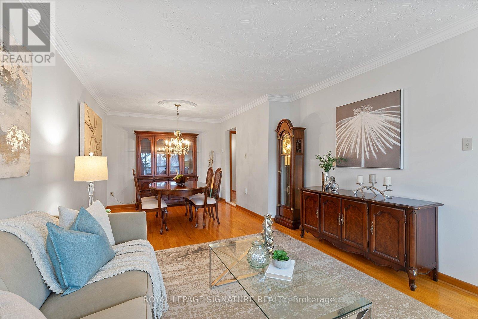 28 Fred Bland Crescent, Toronto, Ontario  M1J 3L8 - Photo 3 - E12975744