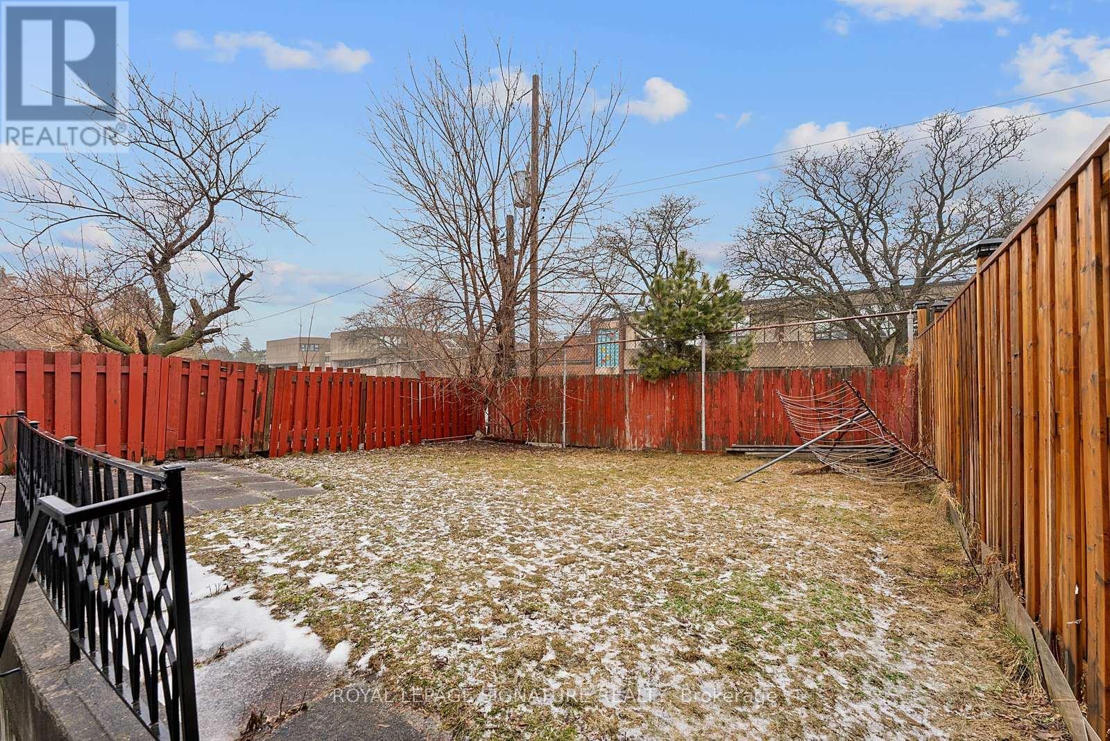 28 Fred Bland Crescent, Toronto, Ontario  M1J 3L8 - Photo 37 - E12975744