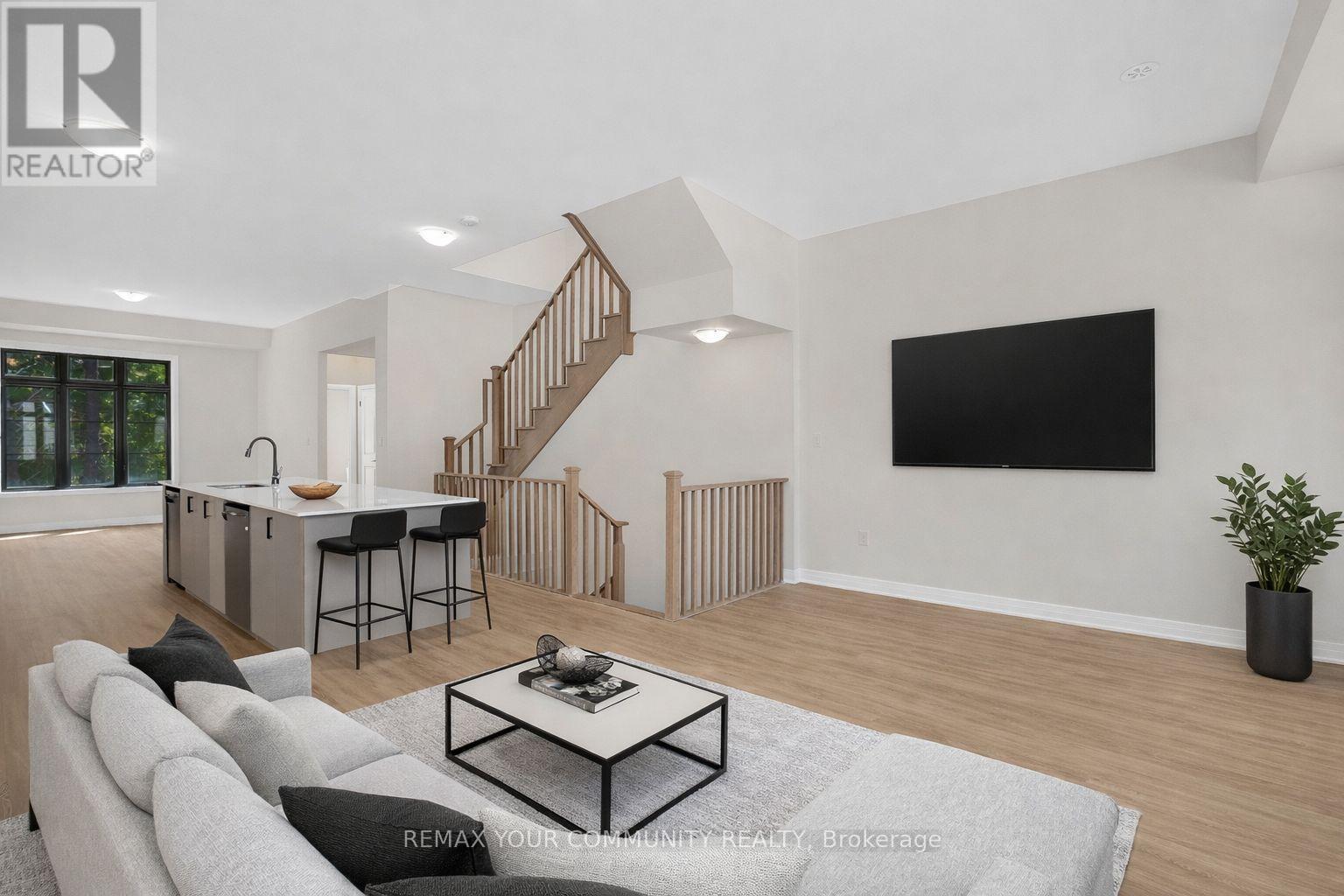 83 Archambault Way, Vaughan, Ontario  L4L 1A6 - Photo 6 - N12974304