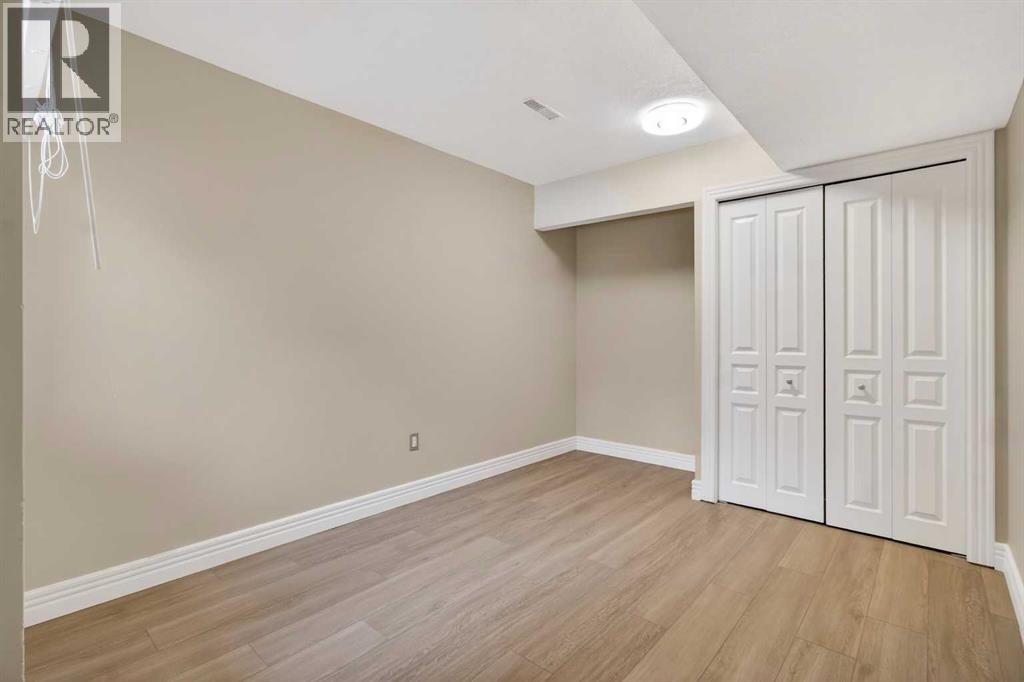 217, 36 Glamis Green Sw, Calgary, Alberta  T3E 6V1 - Photo 7 - A2299929