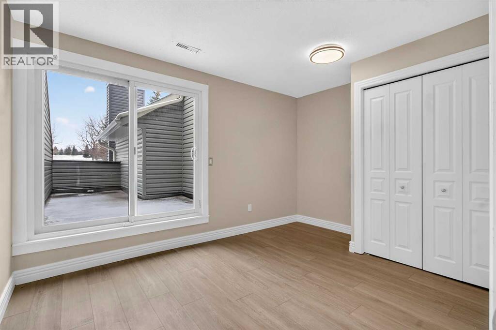 217, 36 Glamis Green Sw, Calgary, Alberta  T3E 6V1 - Photo 8 - A2299929