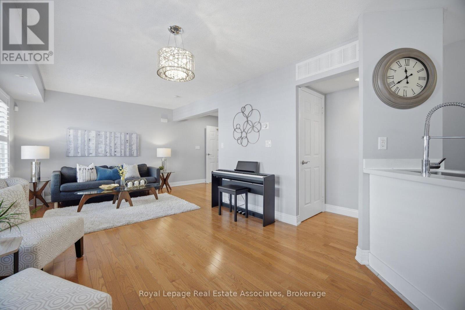 107 - 192 Louisbourg Way, Markham, Ontario  L6E 0C2 - Photo 11 - N12975492