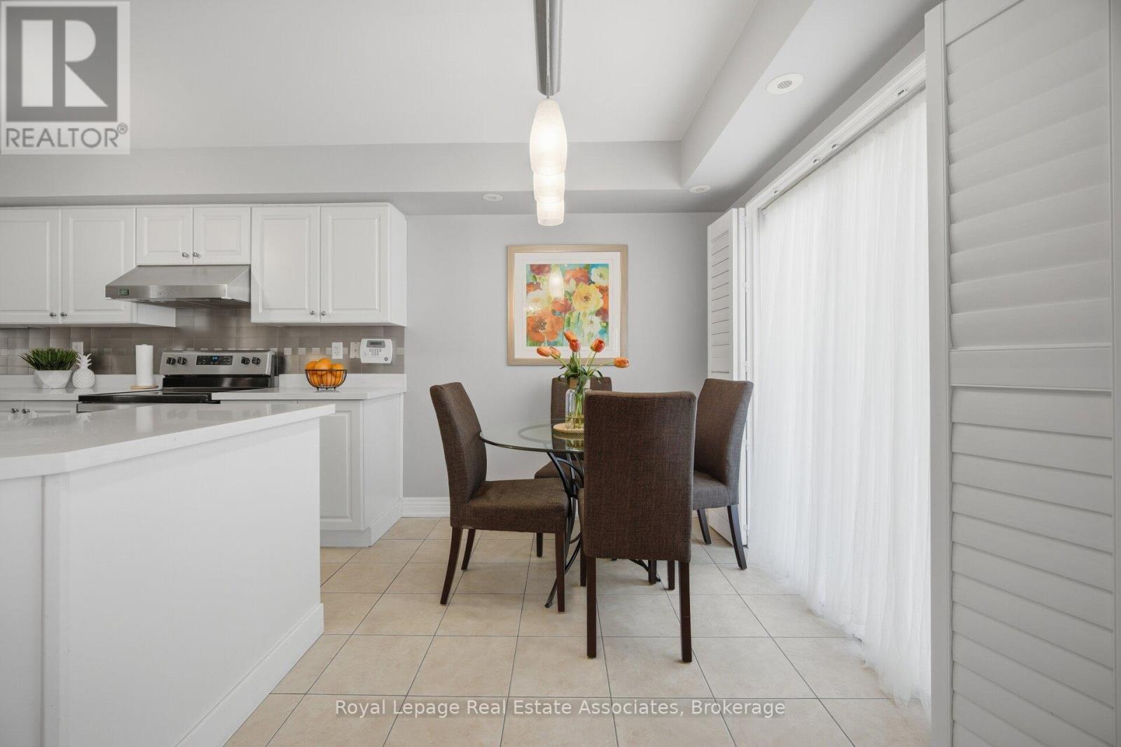 107 - 192 Louisbourg Way, Markham, Ontario  L6E 0C2 - Photo 14 - N12975492