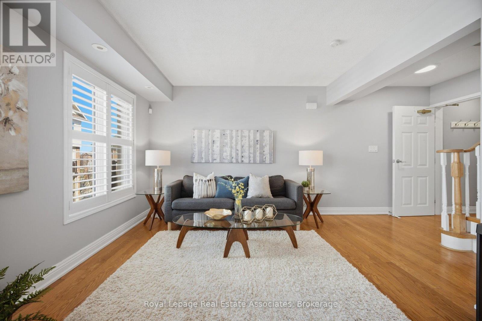 107 - 192 Louisbourg Way, Markham, Ontario  L6E 0C2 - Photo 6 - N12975492