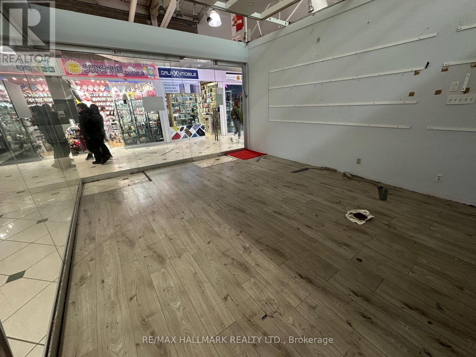 B17 4300 Steeles Avenue East N, Markham, Ontario  L3R 0Y5 - Photo 5 - N12975534