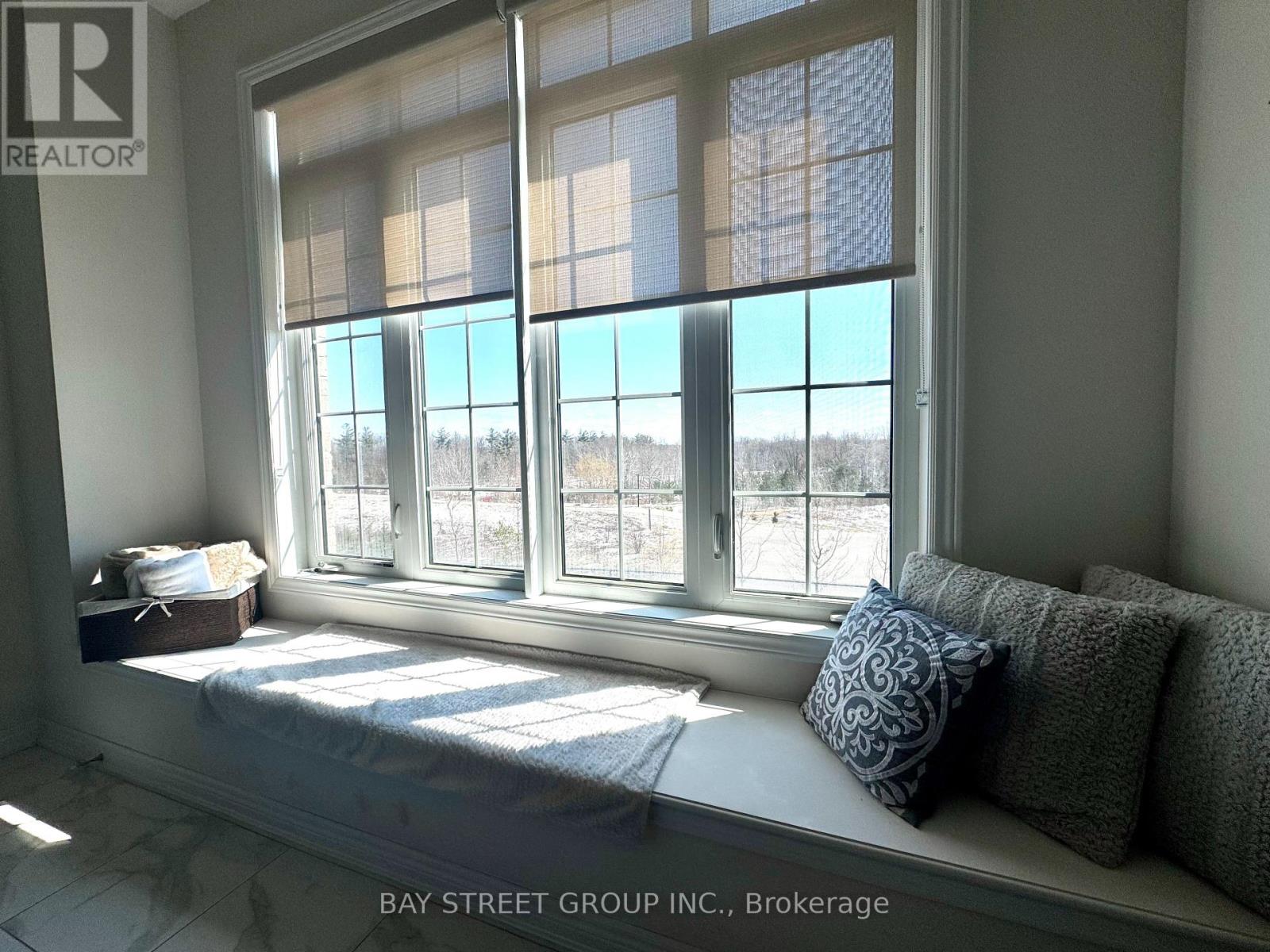 Upper Two Beds + One Bath - 1003 Green Street, Innisfil, Ontario  L0L 1W0 - Photo 15 - N12975566