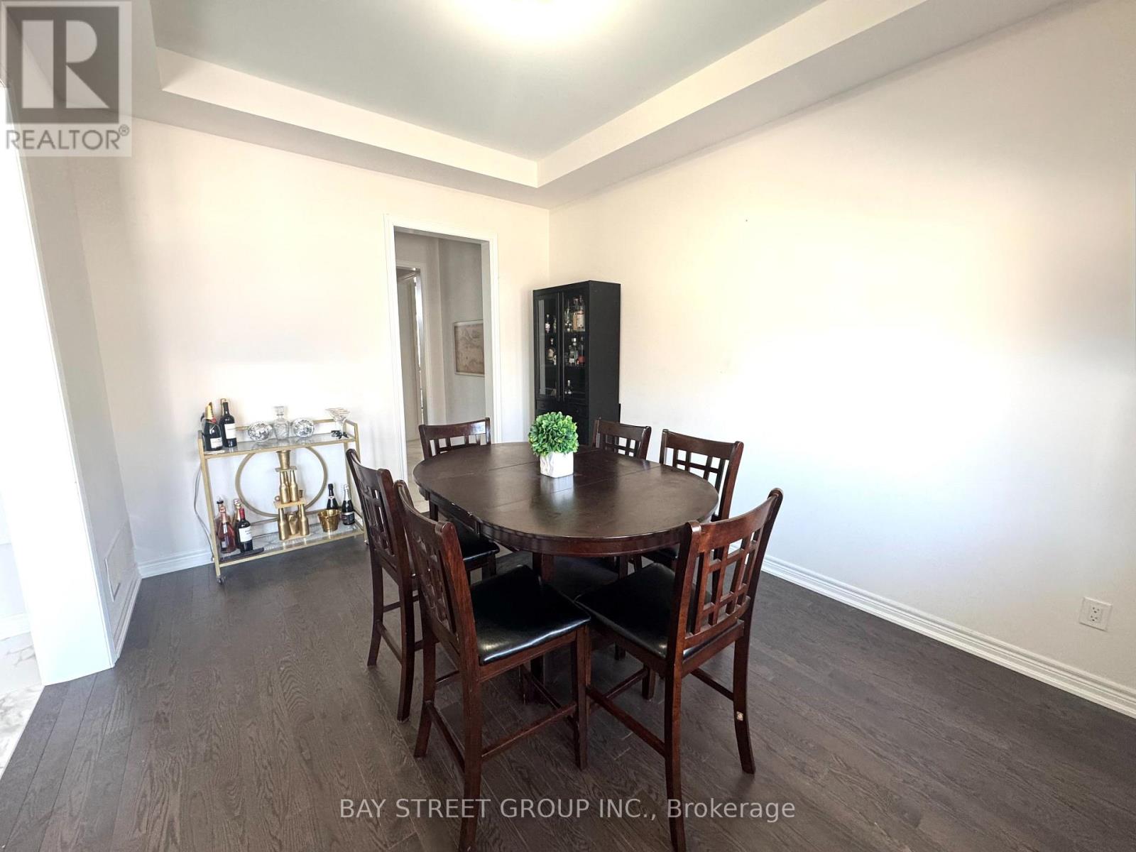 Upper Two Beds + One Bath - 1003 Green Street, Innisfil, Ontario  L0L 1W0 - Photo 18 - N12975566