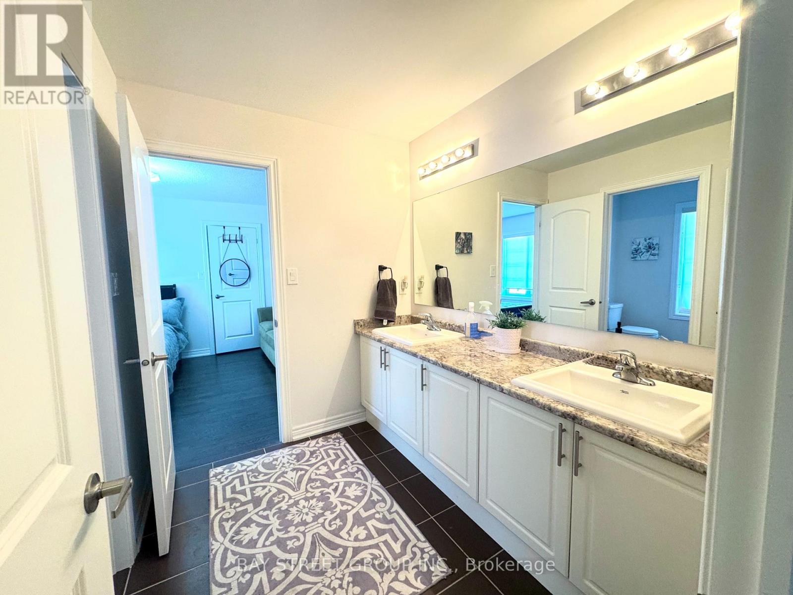 Upper Two Beds + One Bath - 1003 Green Street, Innisfil, Ontario  L0L 1W0 - Photo 3 - N12975566