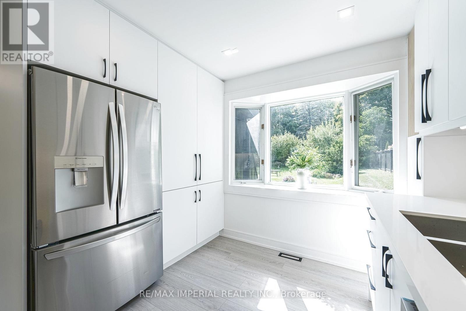 206 Richard Avenue, Newmarket, Ontario  L3Y 4P7 - Photo 18 - N12975580