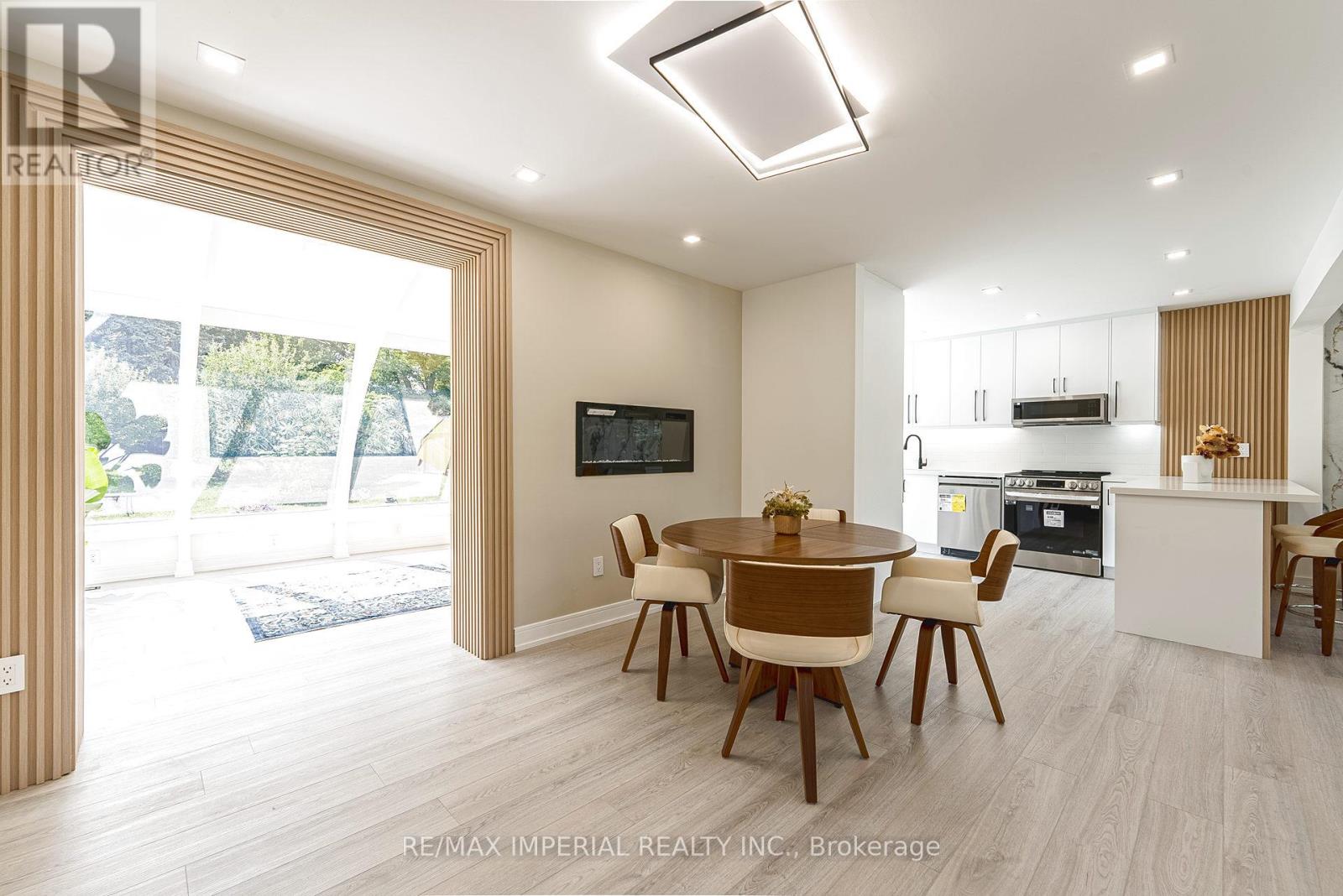 206 Richard Avenue, Newmarket, Ontario  L3Y 4P7 - Photo 23 - N12975580