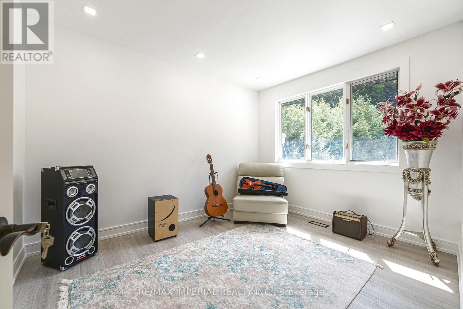 206 Richard Avenue, Newmarket, Ontario  L3Y 4P7 - Photo 24 - N12975580