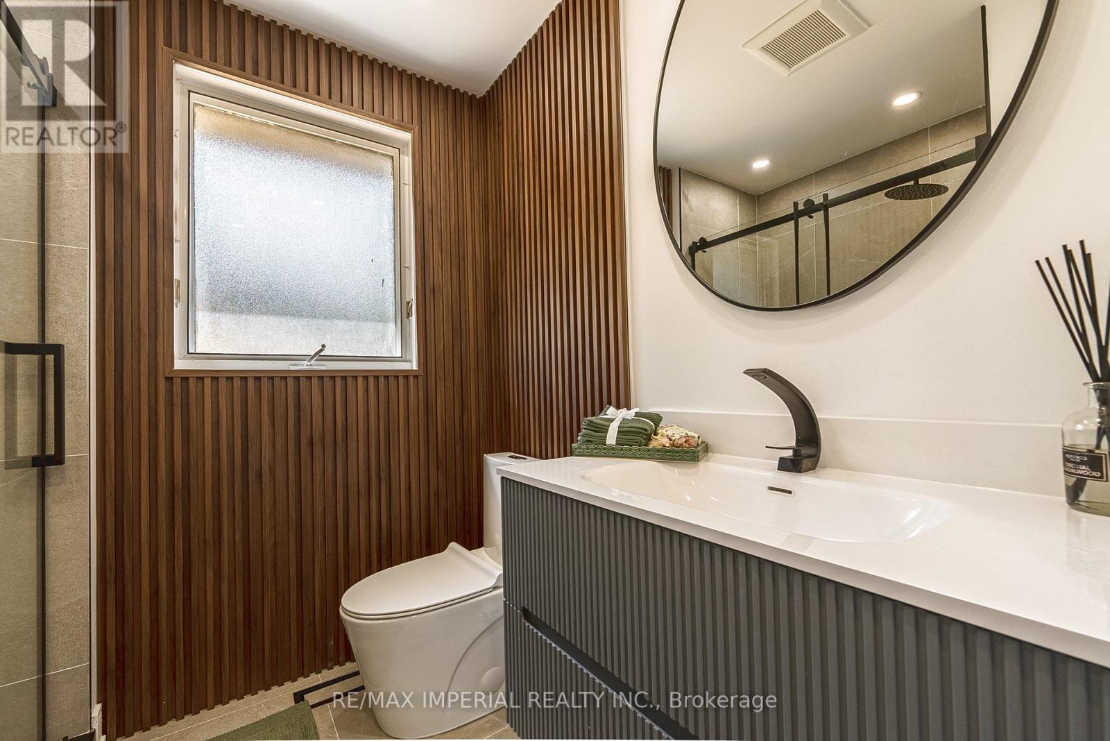 206 Richard Avenue, Newmarket, Ontario  L3Y 4P7 - Photo 26 - N12975580