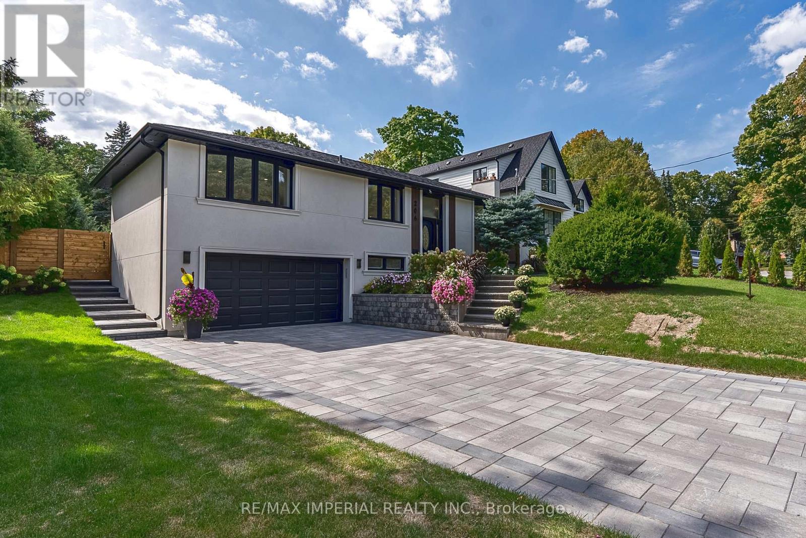 206 Richard Avenue, Newmarket, Ontario  L3Y 4P7 - Photo 6 - N12975580