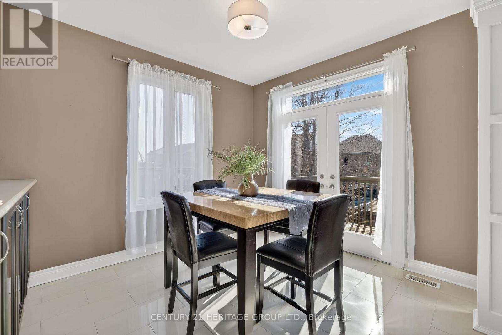 18 West Park Avenue, Bradford West Gwillimbury (Bradford), Ontario  L3Z 0A8 - Photo 11 - N12975582