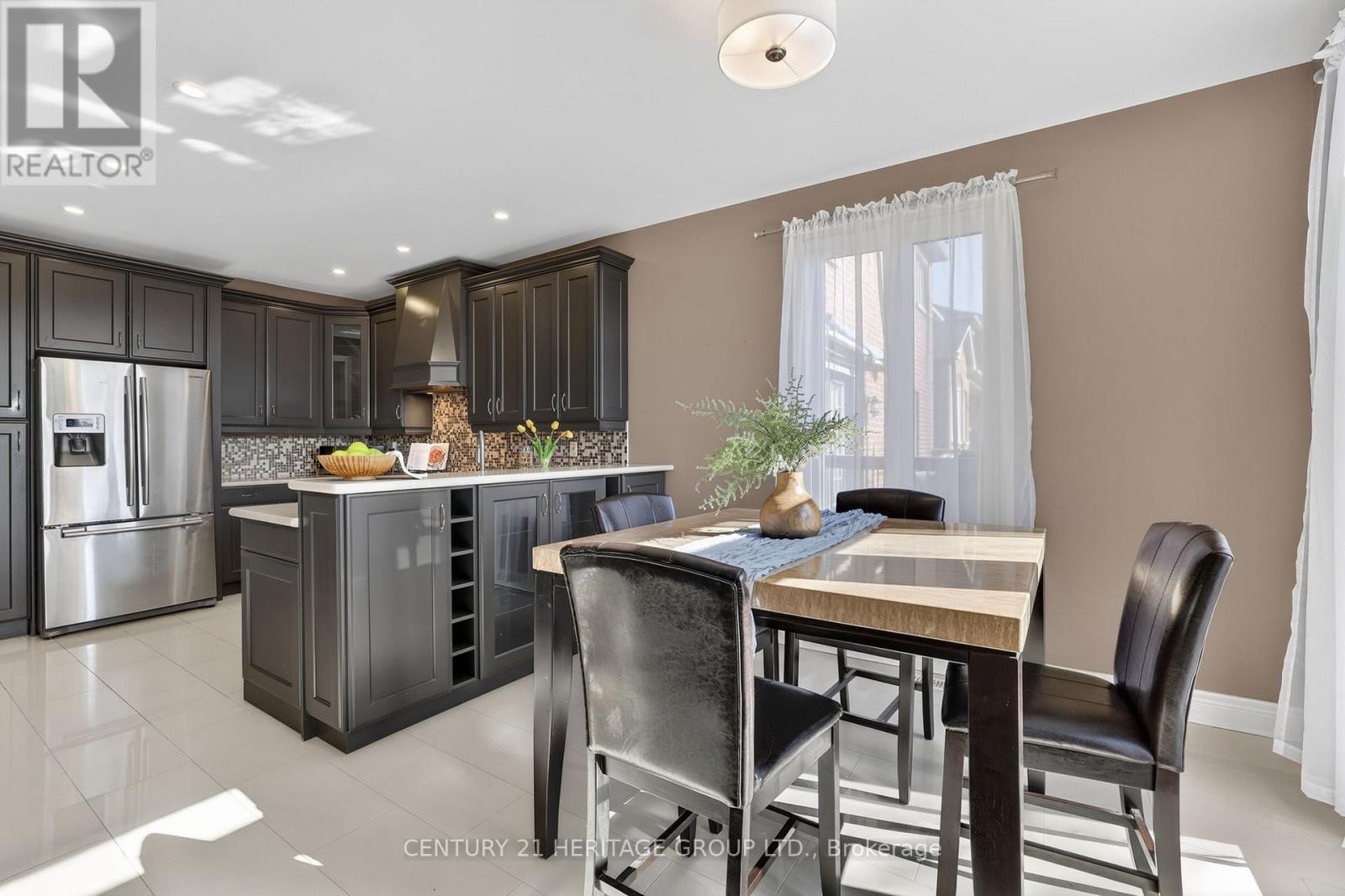 18 West Park Avenue, Bradford West Gwillimbury (Bradford), Ontario  L3Z 0A8 - Photo 12 - N12975582