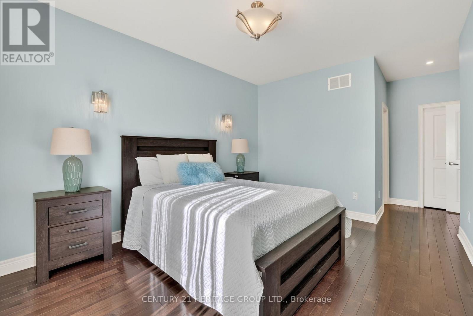 18 West Park Avenue, Bradford West Gwillimbury (Bradford), Ontario  L3Z 0A8 - Photo 22 - N12975582