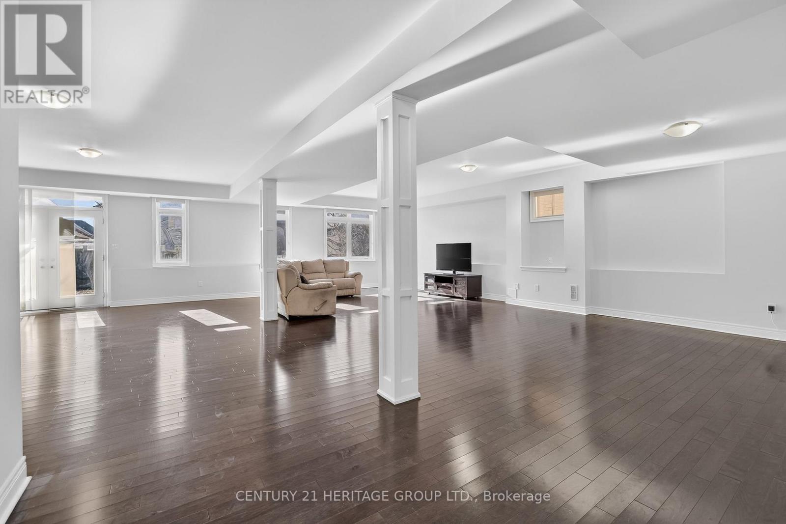 18 West Park Avenue, Bradford West Gwillimbury (Bradford), Ontario  L3Z 0A8 - Photo 27 - N12975582