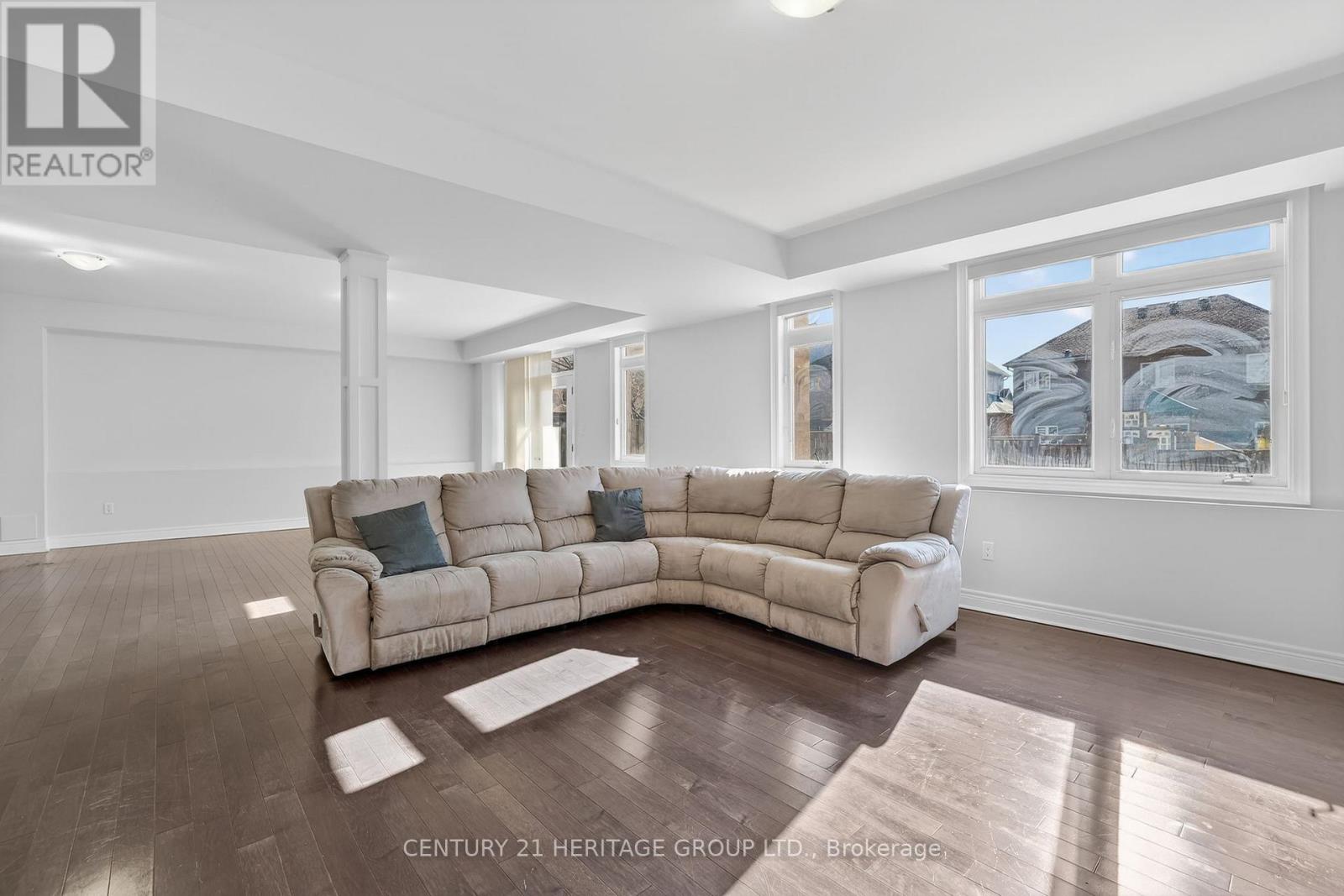 18 West Park Avenue, Bradford West Gwillimbury (Bradford), Ontario  L3Z 0A8 - Photo 30 - N12975582