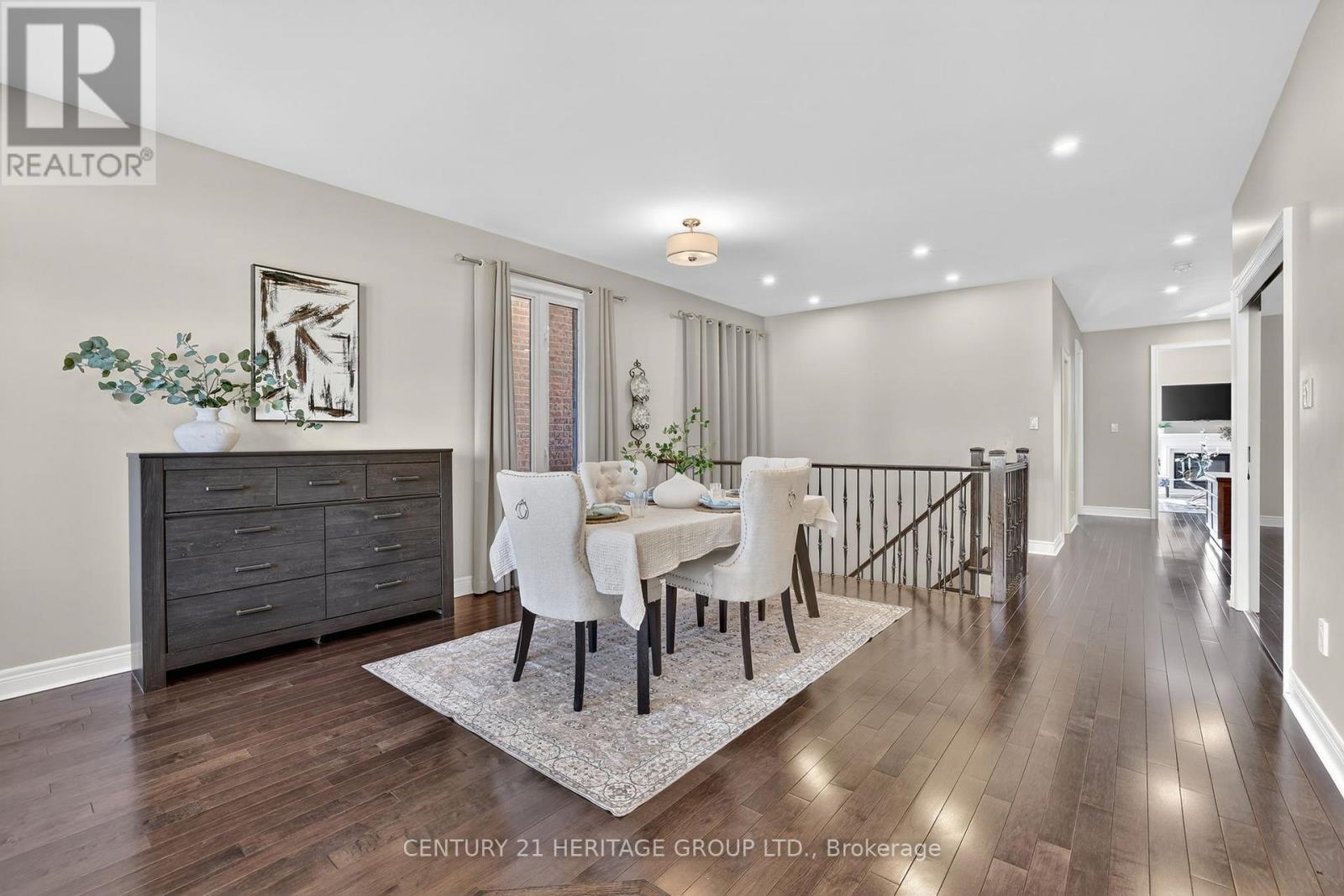 18 West Park Avenue, Bradford West Gwillimbury (Bradford), Ontario  L3Z 0A8 - Photo 4 - N12975582