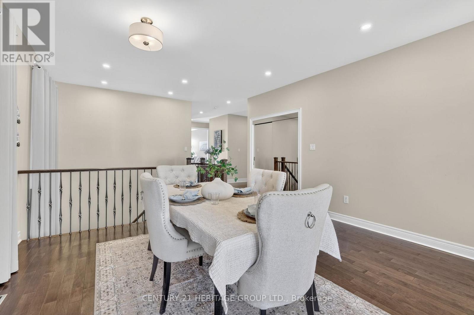 18 West Park Avenue, Bradford West Gwillimbury (Bradford), Ontario  L3Z 0A8 - Photo 5 - N12975582