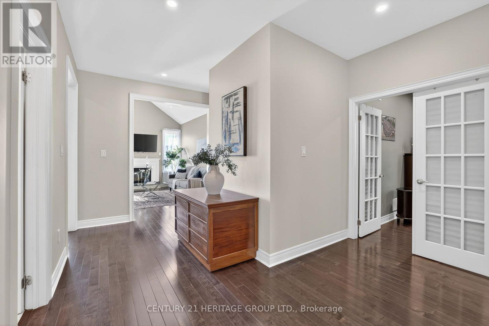 18 West Park Avenue, Bradford West Gwillimbury (Bradford), Ontario  L3Z 0A8 - Photo 8 - N12975582