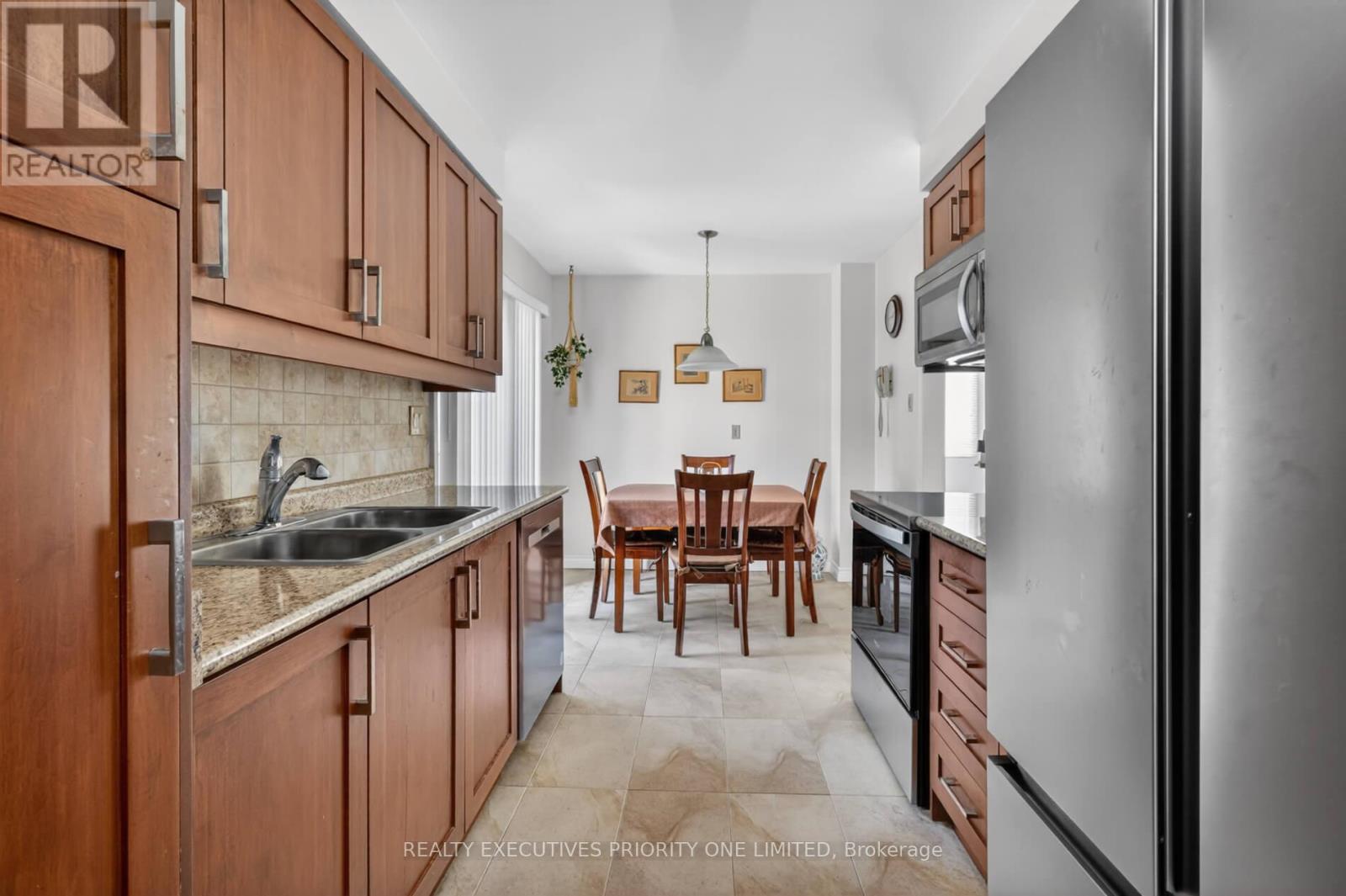 346 Darlington Crescent, Newmarket, Ontario  L3Y 6N4 - Photo 13 - N12975596