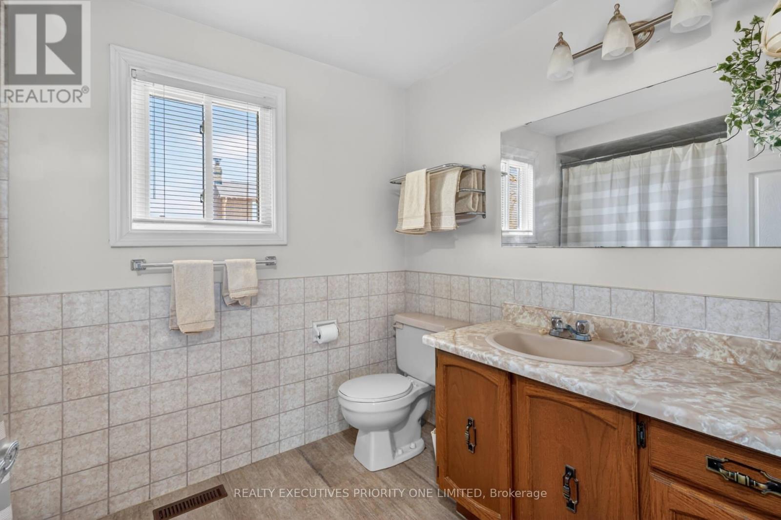 346 Darlington Crescent, Newmarket, Ontario  L3Y 6N4 - Photo 27 - N12975596